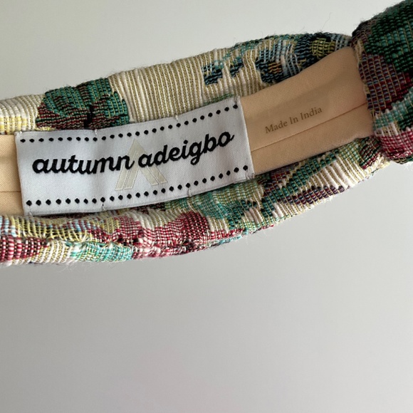 Autumn Adeigbo Wallpaper Floral Twist Headband - Picture 6 of 6